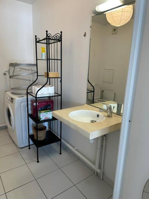 Grand Studio De 37M Carres - Rer Laplace Et Maison Des Examens A 5 Minutes A Pied Arcueil Exterior foto